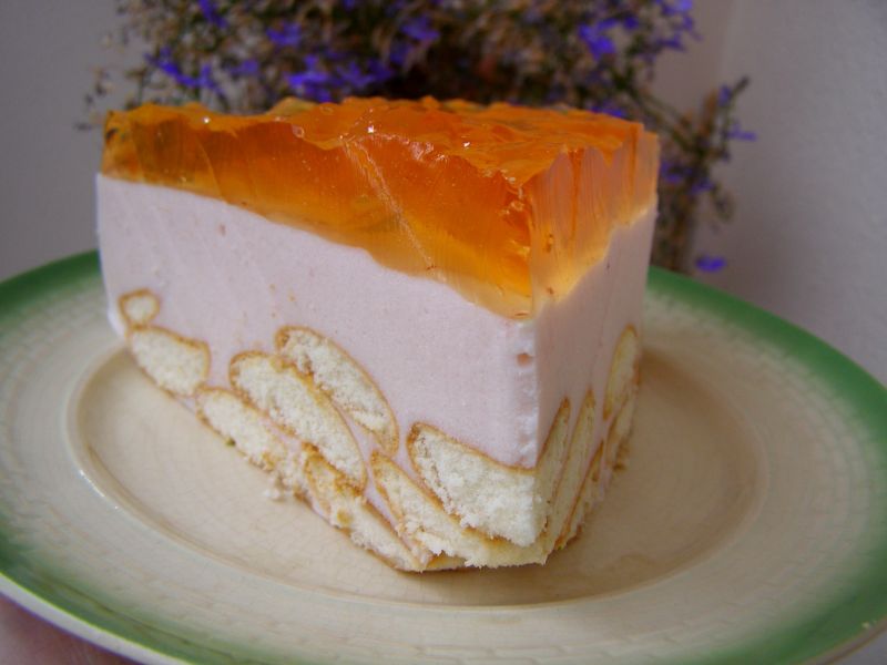 Deser jogurtowy z biszkoptami, galaretką Deser jogurtowy z biszkoptami, galaretką