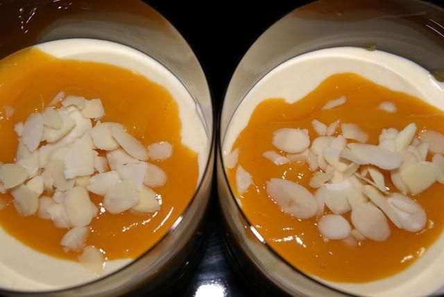 Deser jogurtowy z mango