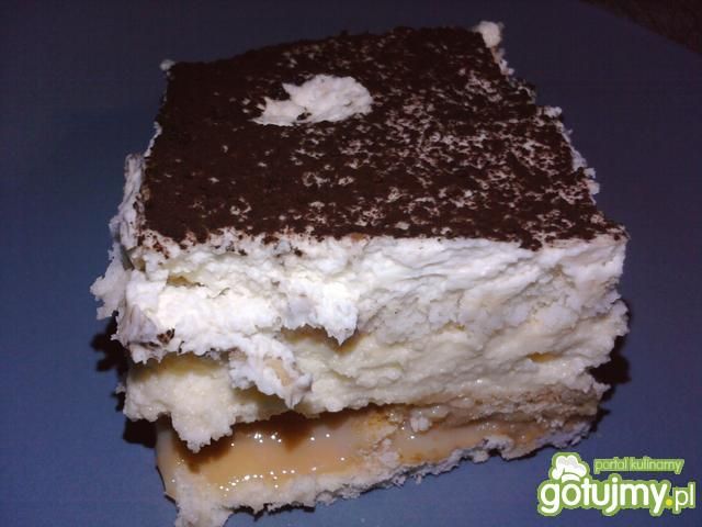 Deser karmelowo - śmietanowy