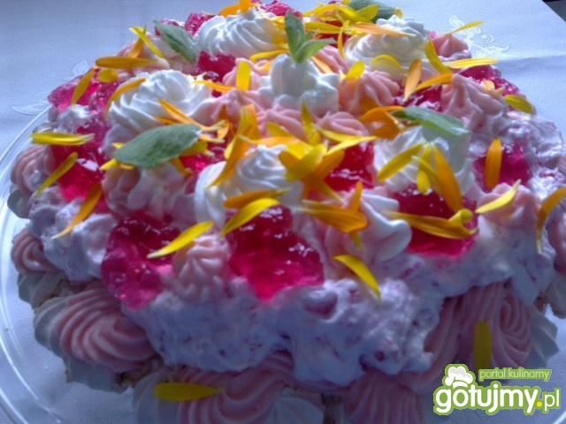 Deser kremowy -bezowy Deser kremowy -bezowy