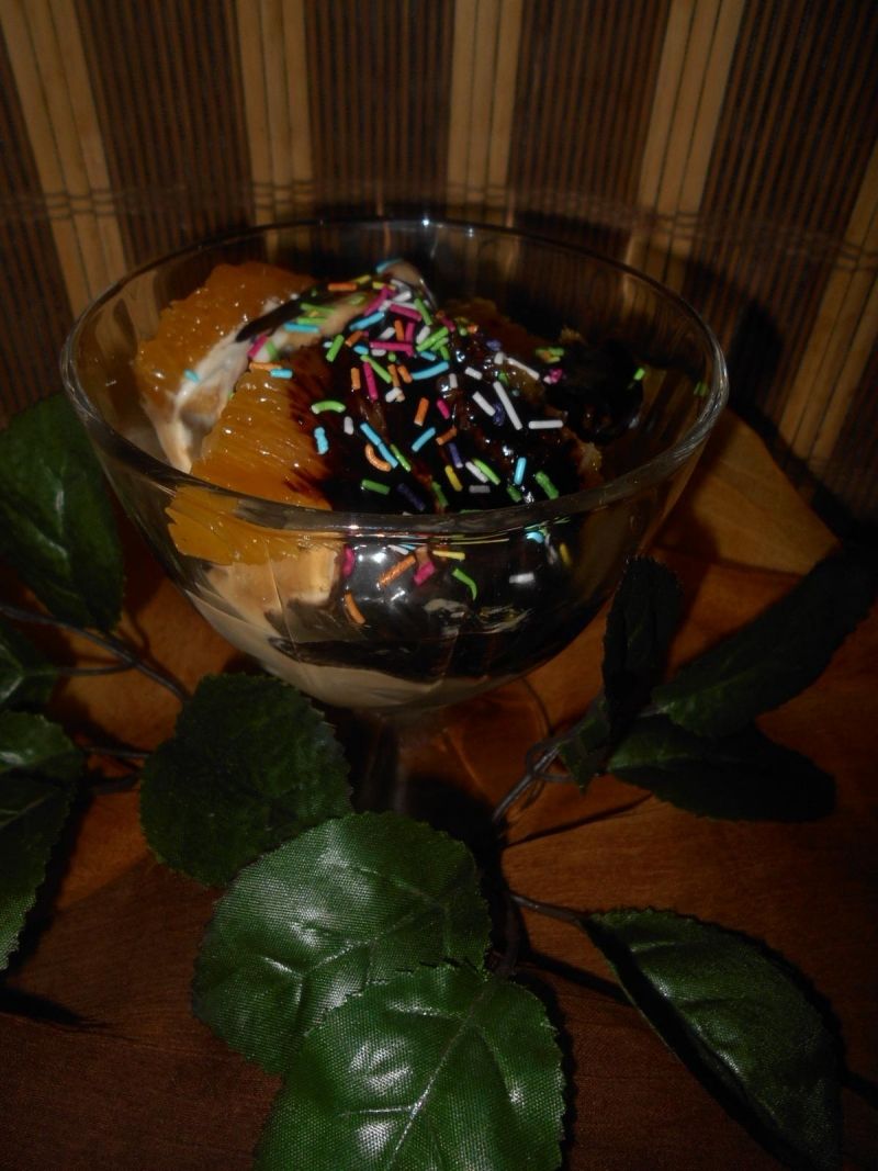 Deser lodowy z polewą czekoladową Deser lodowy z polewą czekoladową