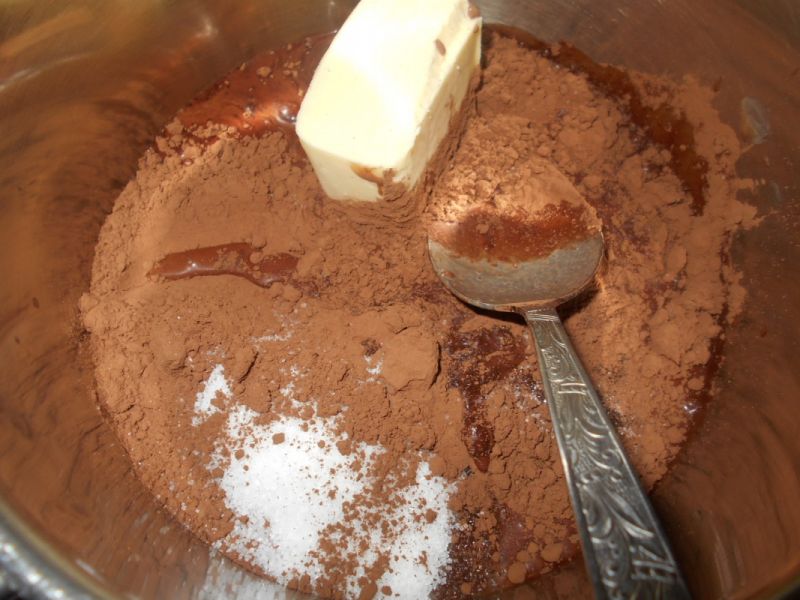 Deser lodowy z polewą czekoladową