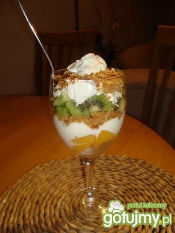 Deser owocowo-imbirowy Deser owocowo-imbirowy