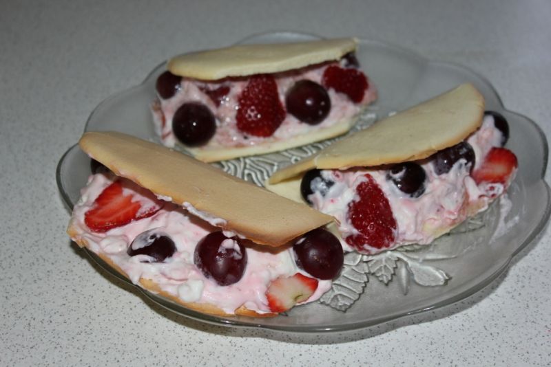 Deser owocowy  kremowy 