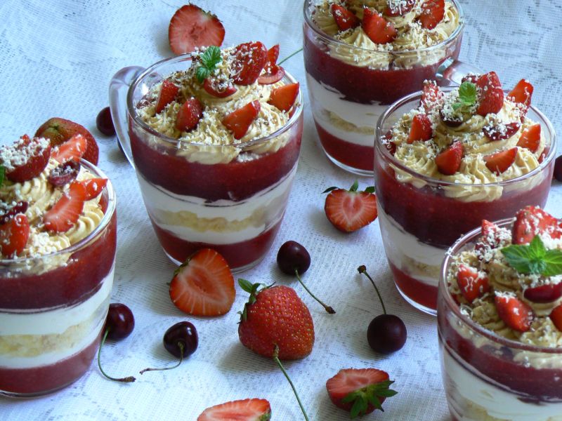 Deser owocowy na bogato Deser owocowy na bogato