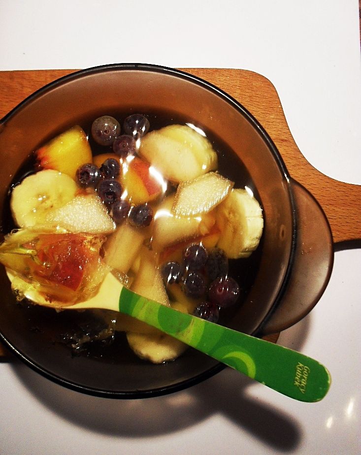 Deser owocowy z galaretką