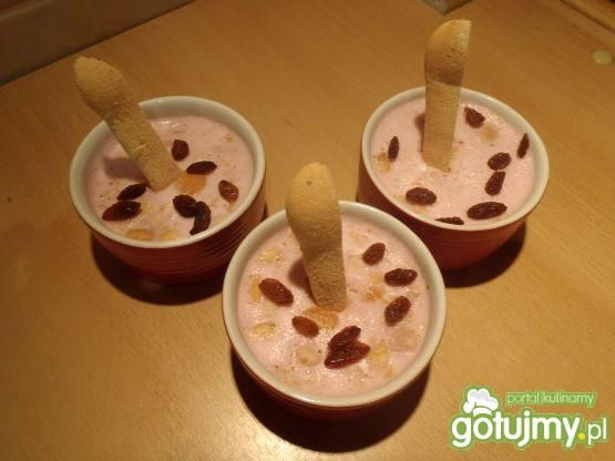 Deser porzeczkowo-bananowy. Deser porzeczkowo-bananowy.