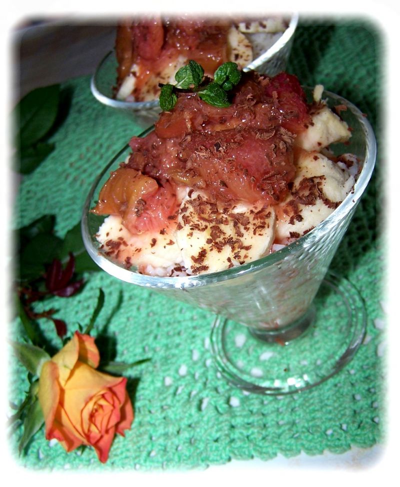 Deser ryżowy z rabarbarem Deser ryżowy z rabarbarem