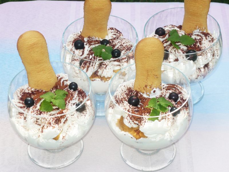 Deser sernikowy w pucharkach 