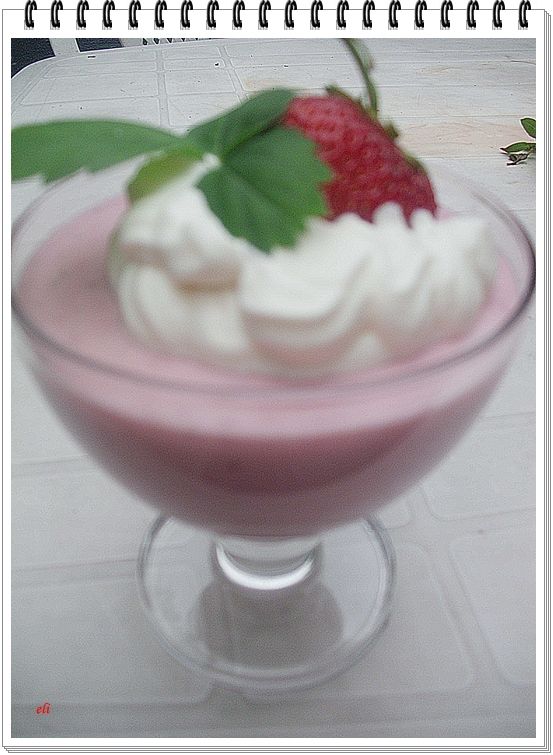 Deser serowo - truskawkowy Eli