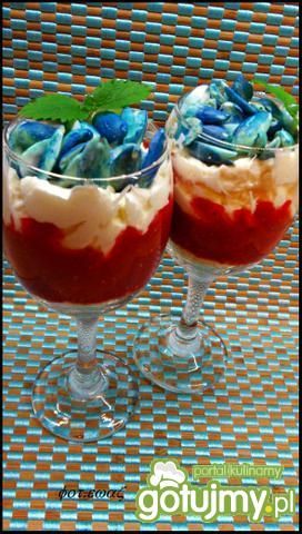 Deser truskawkowo migdałowy