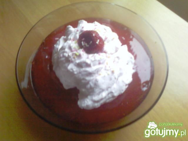 Deser truskawkowy z galaretek Deser truskawkowy z galaretek