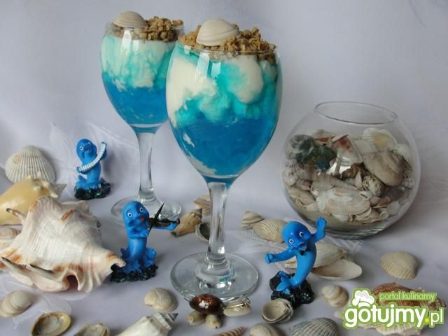 Deser w błękicie z granolą Deser w błękicie z granolą