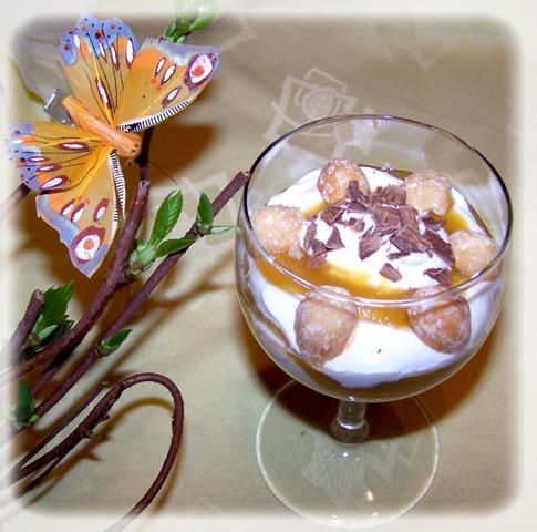 Deser wiosenny z motylkiem