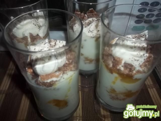 Deser z gruszkami i knoppersami Deser z gruszkami i knoppersami