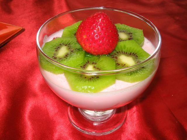 Deser z jesiennymi truskawkami Deser z jesiennymi truskawkami