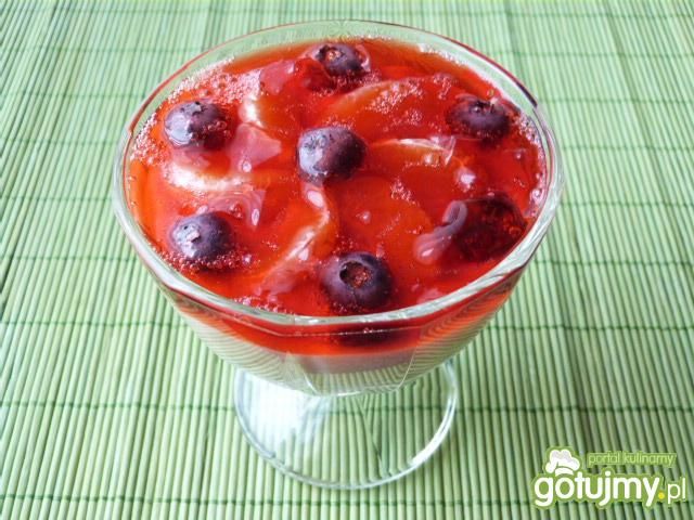 Deser z kaszy manny z musem rabarbarowym