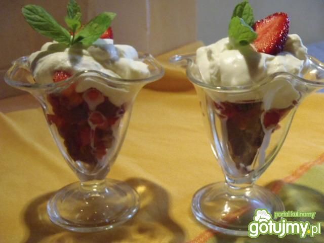 Deser z truskawkami 4 Deser z truskawkami 4