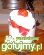 deser z truskawkami