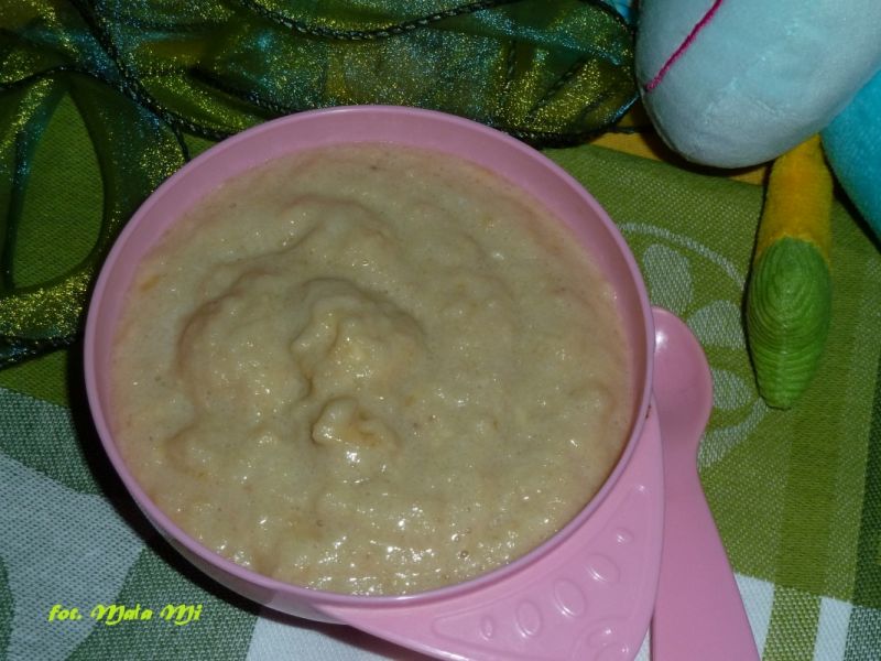 Deserek: jabłuszko z bananem i kaszą manną