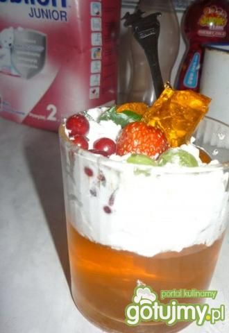 Deserek z galaretki Deserek z galaretki