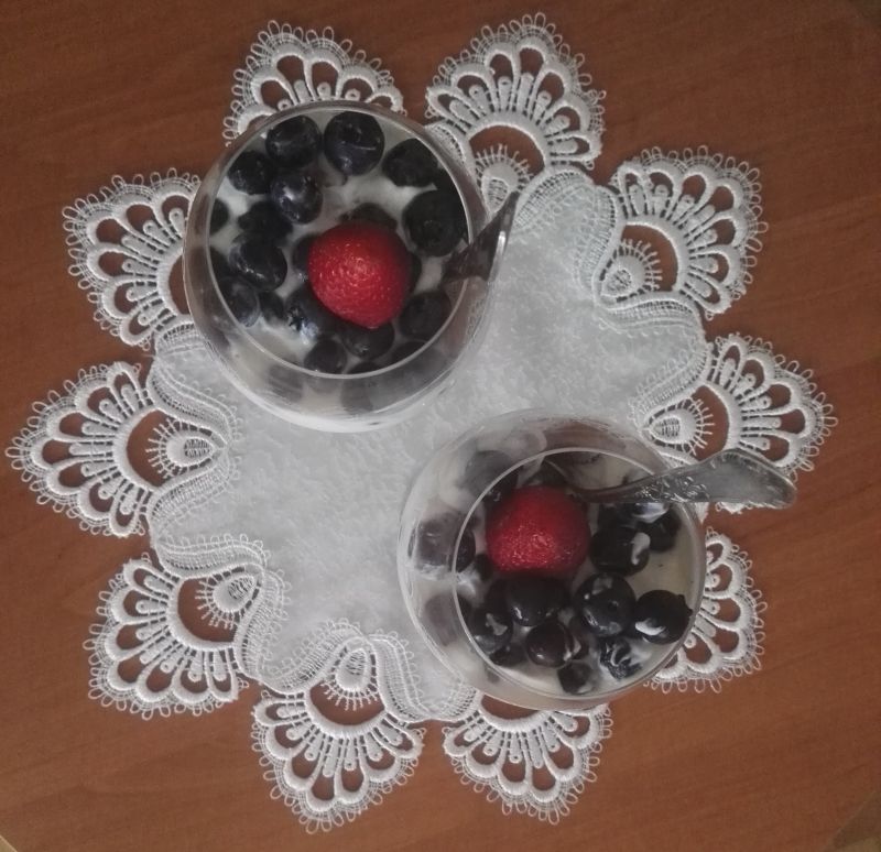 Deserki z borówkami a'la tiramisu Deserki z borówkami a'la tiramisu