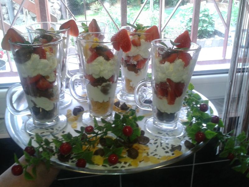 Deserki z truskawkami Deserki z truskawkami