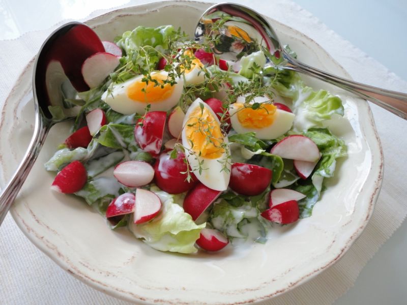 Dietetyczna sałatka z jajkiem