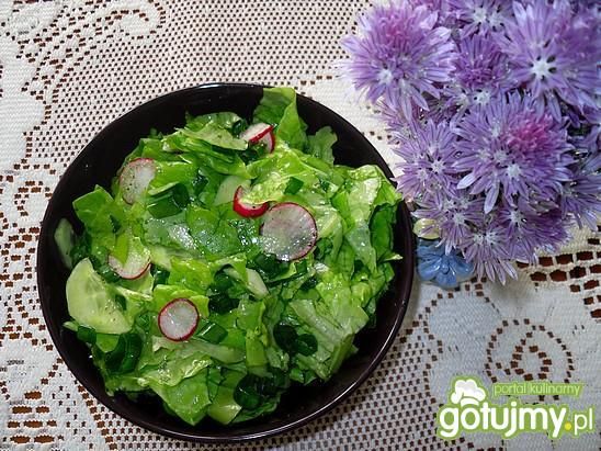 Dietetyczna surówka do obiadu.