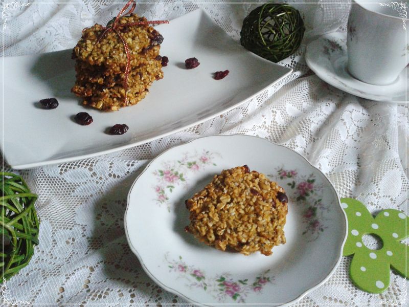 Dietetyczne ciasteczka owsiane z marchewką 