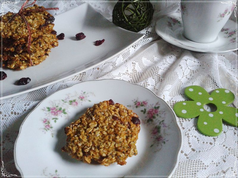 Dietetyczne ciasteczka owsiane z marchewką 