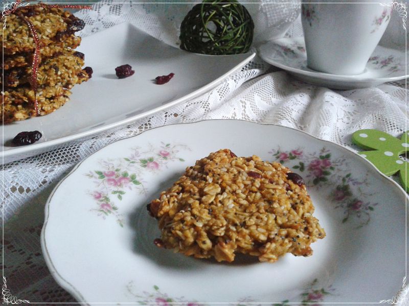 Dietetyczne ciasteczka owsiane z marchewką 