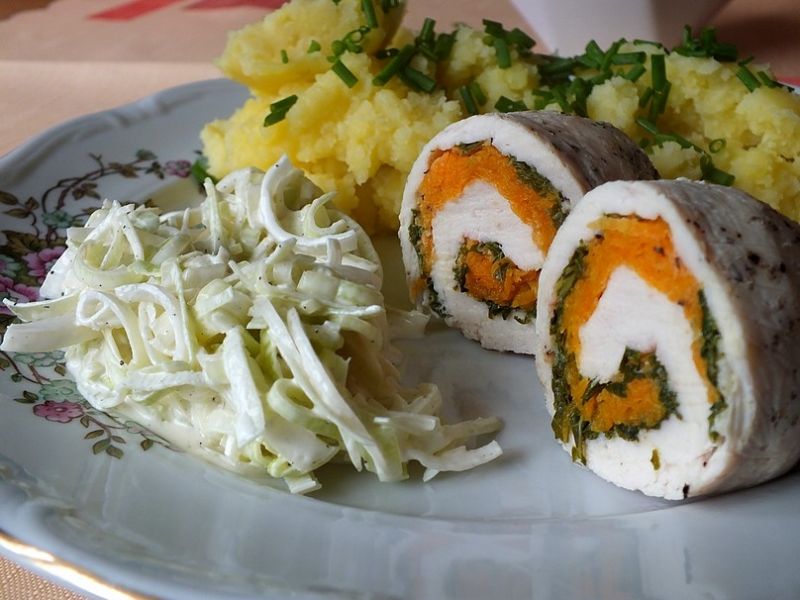 Dietetyczne roladki z marchewką i jarmużem