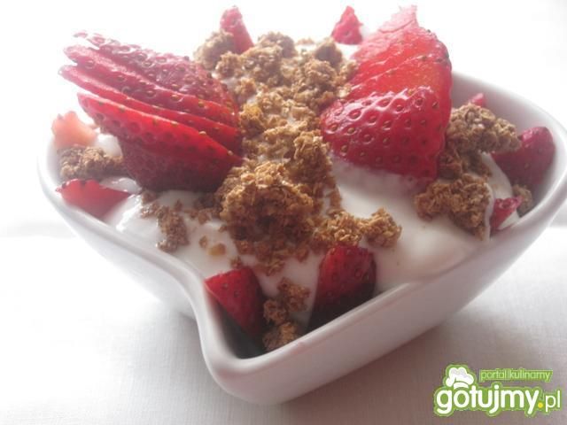 Dietetyczny deser z truskawkami dla 1 os Dietetyczny deser z truskawkami dla 1 os
