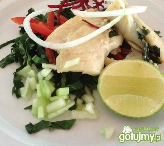 Dietetyczny dorsz na parze. 