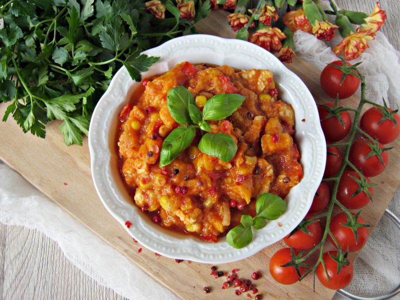 Dietetyczny gulasz z kurczaka i batata