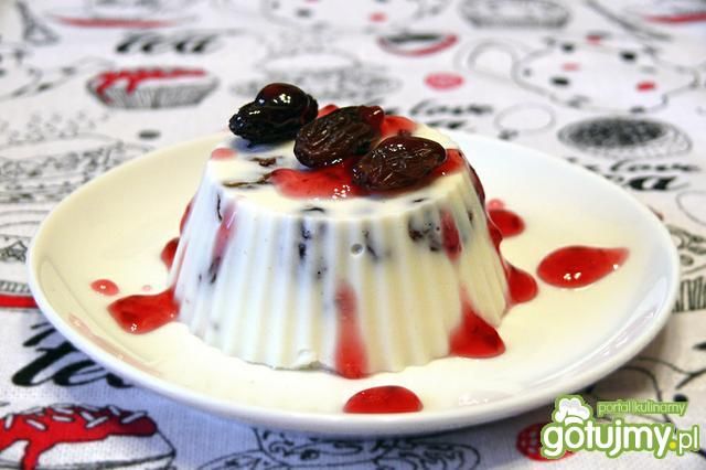 Dietetyczny serniczek z rodzynkami