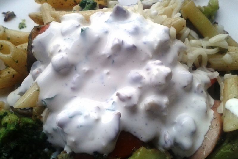 Dip czosnkowo- orzechowy 