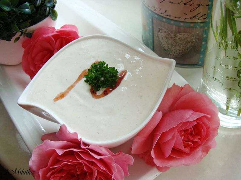 Dip jogurtowo-chrzanowy 