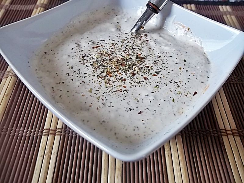 Dip majonezowo-jogurtowy Dip majonezowo-jogurtowy