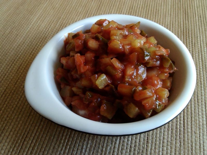 Dip ogórkowo cebulowy do grilla 