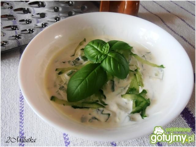 Dip ogórkowo -ziołowy Dip ogórkowo -ziołowy
