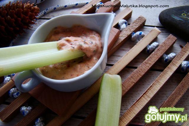 Dip z czosnkiem niedzwiedzim . Dip z czosnkiem niedzwiedzim .