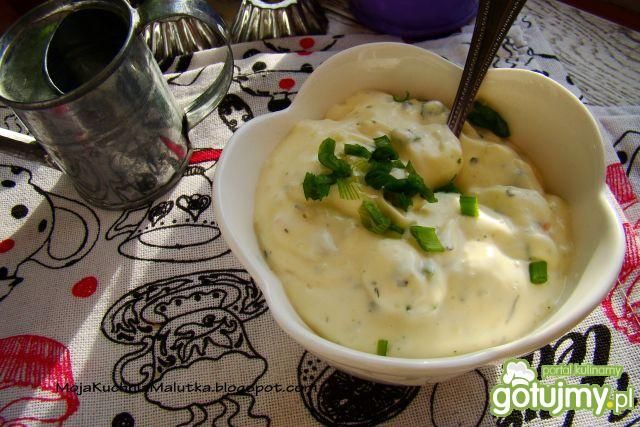 Dip ziołowo czosnkowy  Dip ziołowo czosnkowy