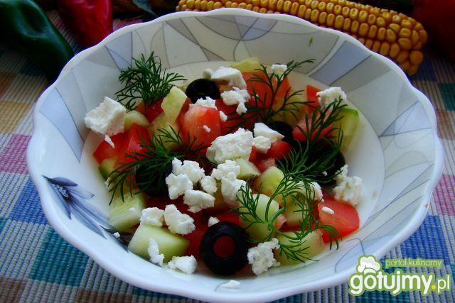 Dobra sałatka z kozim serkiem i koperkie Dobra sałatka z kozim serkiem i koperkie