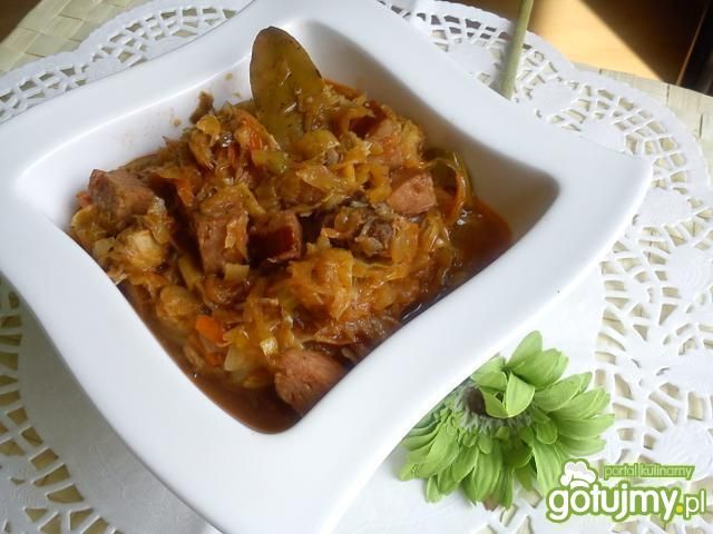 Dobry bigos z młodej kapusty Dobry bigos z młodej kapusty