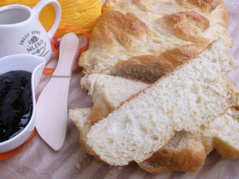 Domowa chałka drożdżowa Domowa chałka drożdżowa