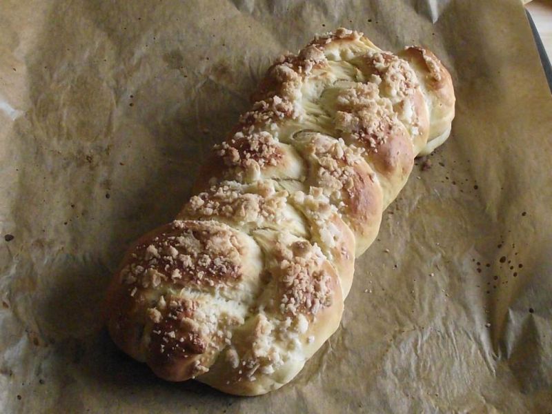 Domowa chałka z kruszonką  Domowa chałka z kruszonką