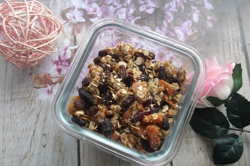 Domowa granola bakaliowa
