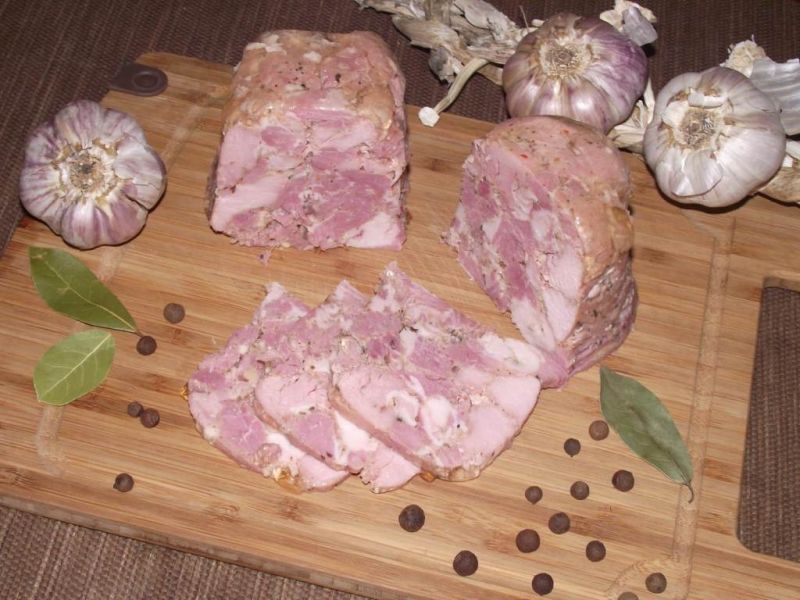 Domowa konserwa - karczek z czosnkiem z szynkowara